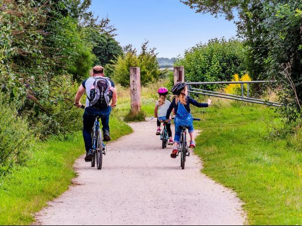 Radfahrer auf dem Greenway by Stratford-upon-Avon in Cotswolds