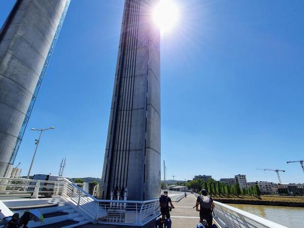 Radfahrerbrcke in Bordeaux