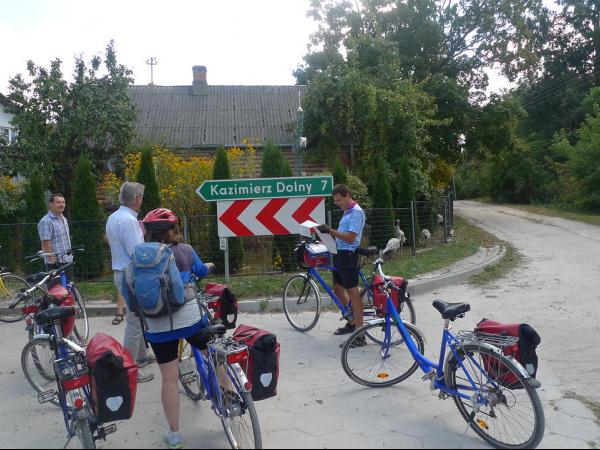 Radfahrer am Weg nach Kazimierz Dolny