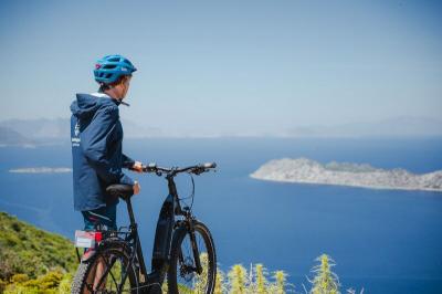 Radfahrer mit Ausblick auf Lykische Kste