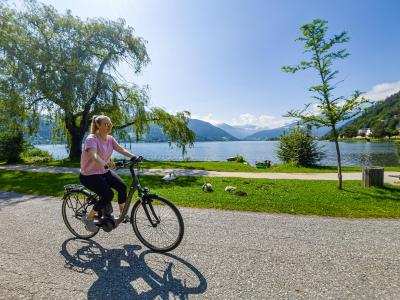 Radfahrer am Zeller See - Zell am See