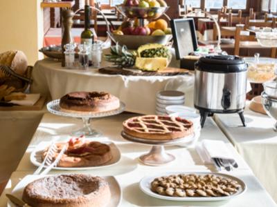 Hotel Cisterna Kuchenbuffet