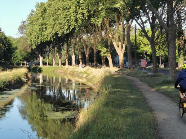 Radfahrer am Canal Garonne