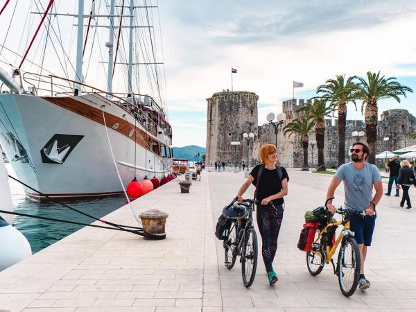 Radfahrer in Trogir